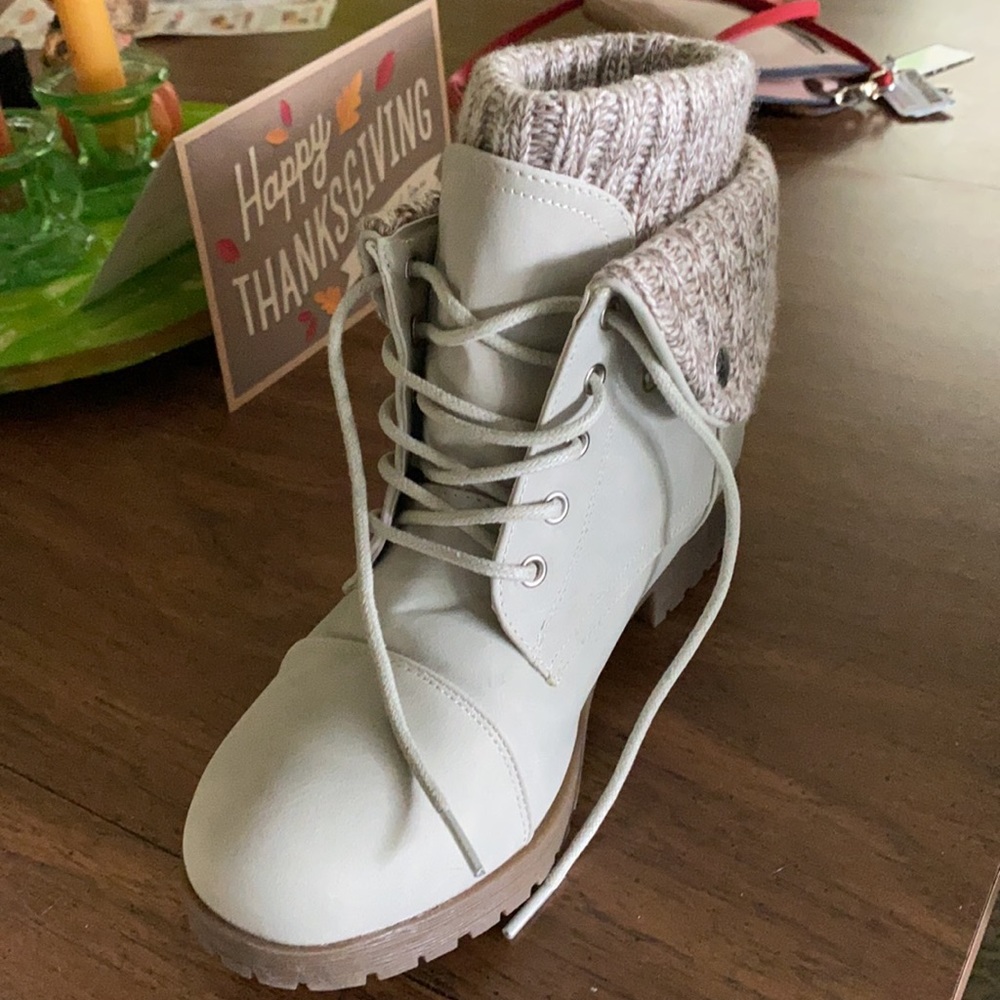 Jessica Cline Women’s Boot’s